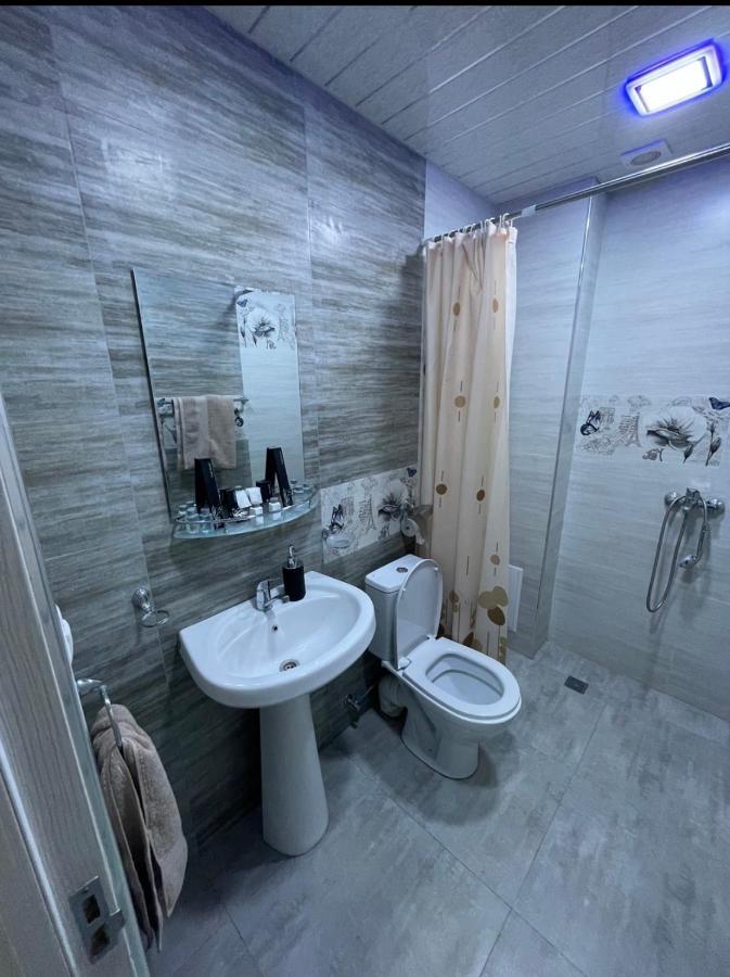 Cool Blue Interior Self Check In Apartment Yerevan Ngoại thất bức ảnh