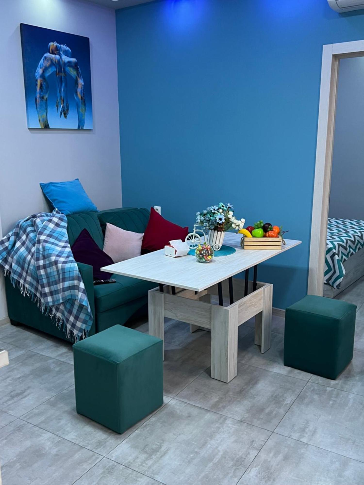 Cool Blue Interior Self Check In Apartment Yerevan Ngoại thất bức ảnh