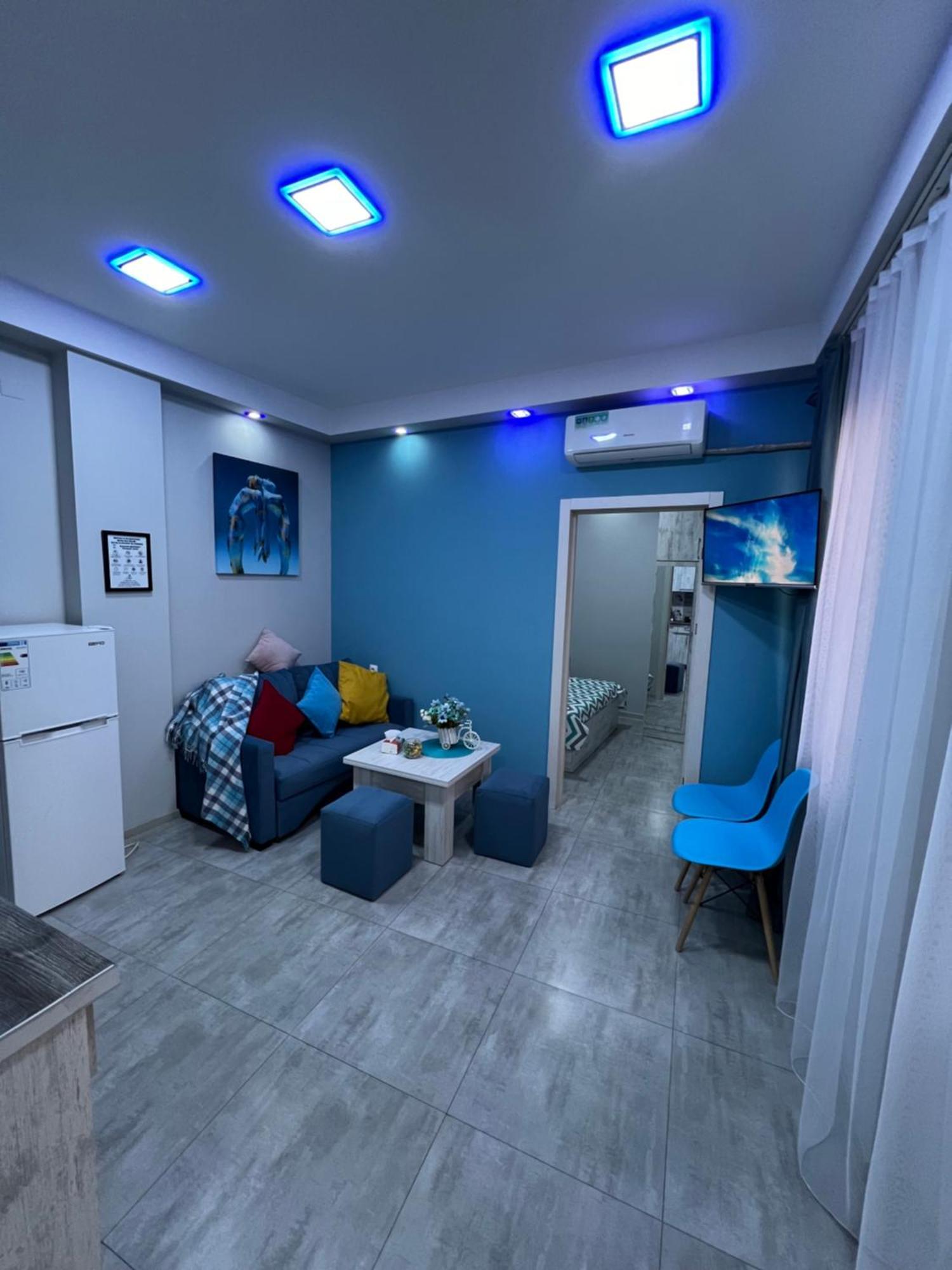 Cool Blue Interior Self Check In Apartment Yerevan Ngoại thất bức ảnh