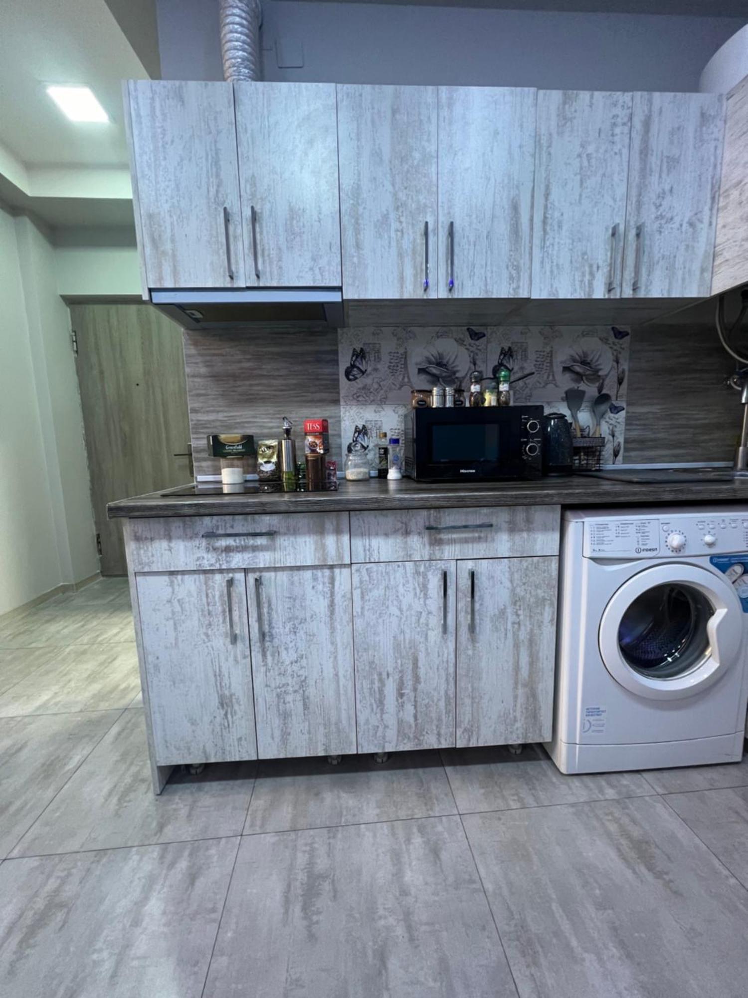 Cool Blue Interior Self Check In Apartment Yerevan Ngoại thất bức ảnh