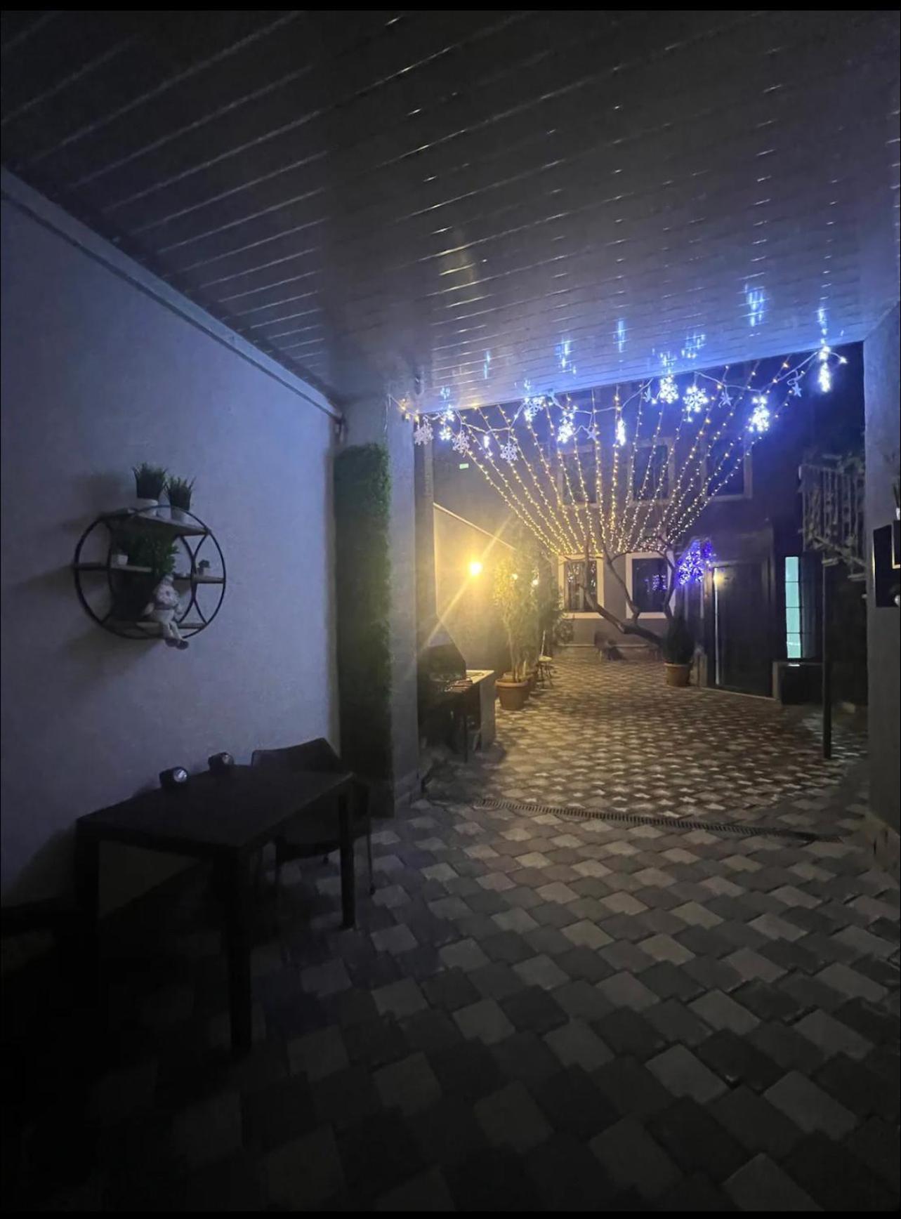 Cool Blue Interior Self Check In Apartment Yerevan Ngoại thất bức ảnh